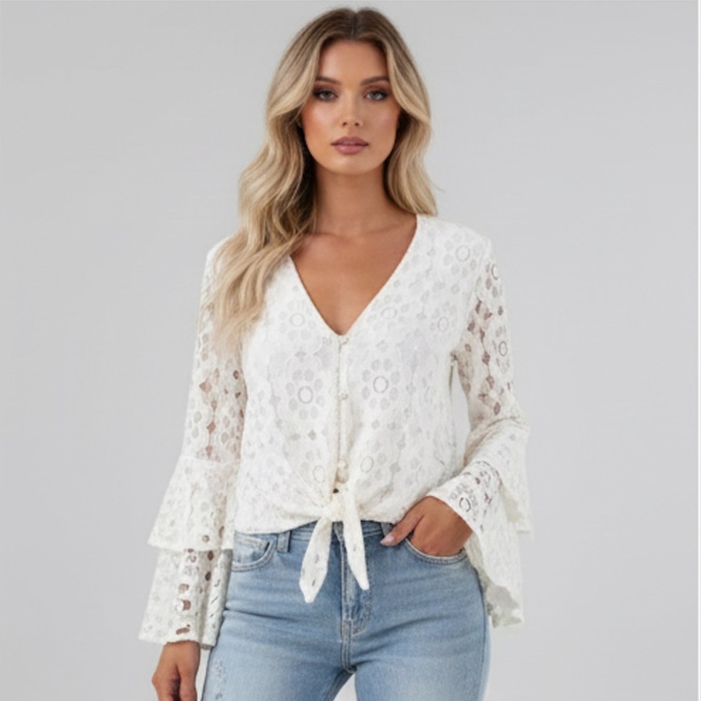 LAST ONE 🔥 Boho Flowered White Lace Blouse